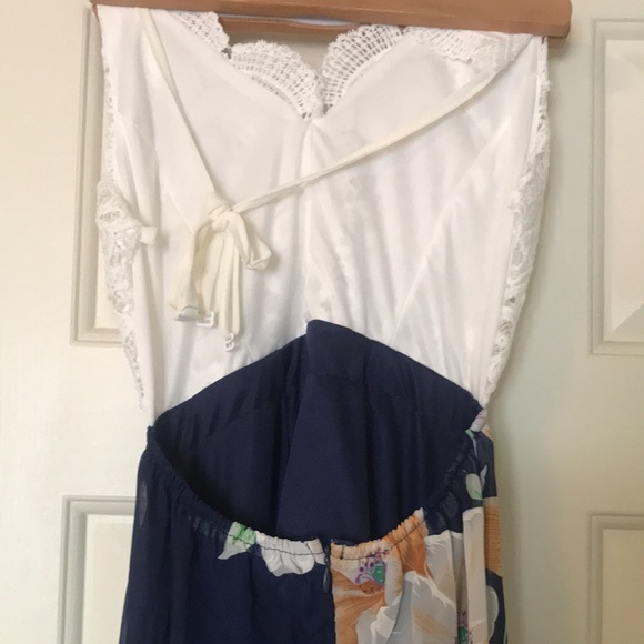 Navy floral flowy dress - Picture 3 of 3